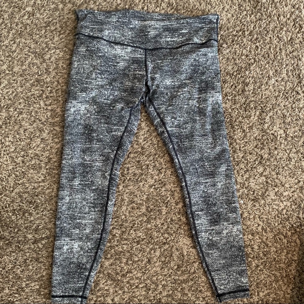 Lululemon Wunder Under 28”